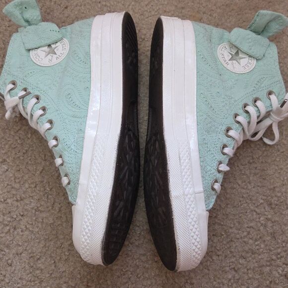 Converse Chuck 70 Bow Green Sticky Aloe Embroidered Floral Size 10 Womens - Picture 3 of 9